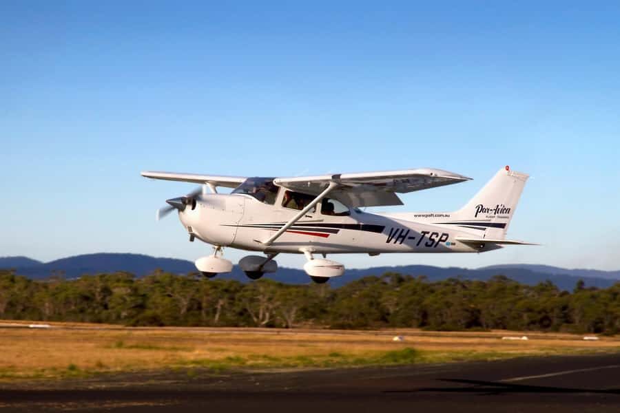 30 Minute Scenic Hobart Plane Flight - Eastern Shore and the Derwent River: where the best angles start
