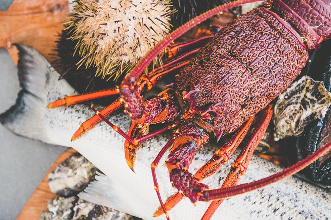 Deep-to-Dish: Tasmanian Seafood Experience - Bull Bay on Bruny Island: a boat meal with built-in atmosphere
