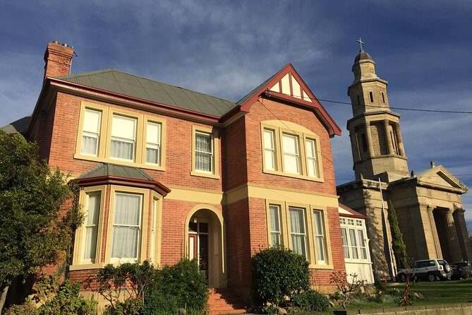 Historic Battery Point - Arthur Circus: where a crooked tale adds real flavor