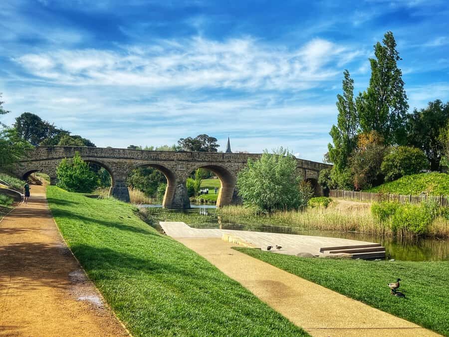 Historic Richmond Village Half-Day Coach Tour - A quick guided orientation that sets up your wandering