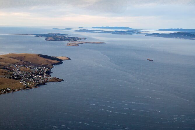 Hobart City Flight Including Mt Wellington and Derwent River - Mt Wellington: The Big Geography Moment Over Hobart