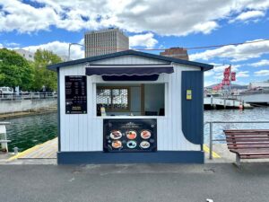 Hobart: Historic Lunch Cruise - The captain’s live commentary: history you can hear and sights you can follow