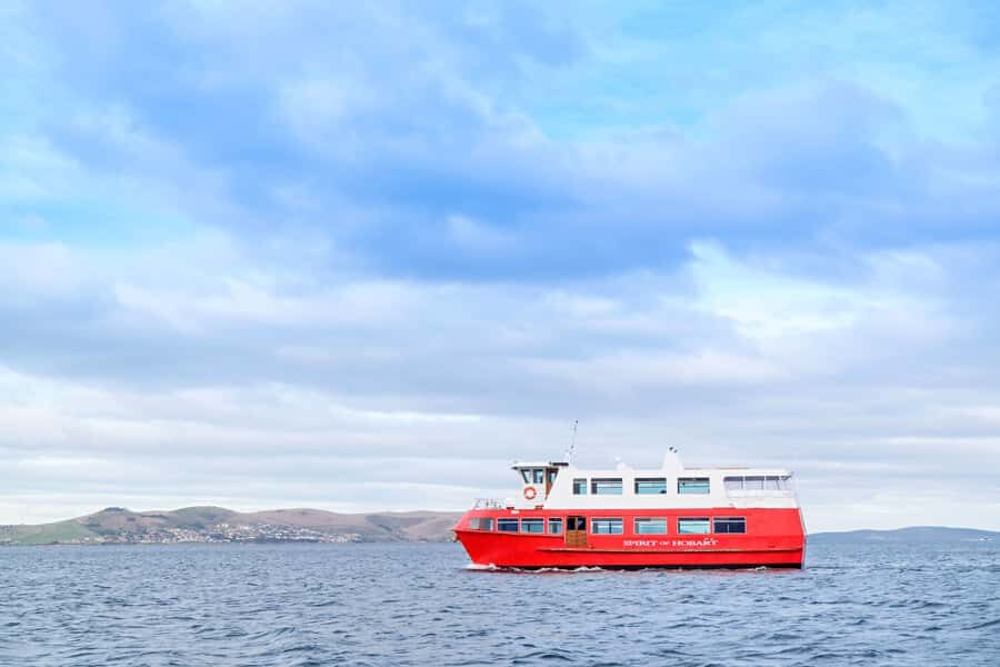 Hobart: Historic Lunch Cruise - Views you can actually photograph: decks, sightlines, and timing under Tasman Bridge