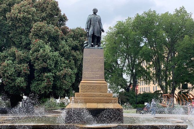 Hobart History, People & Places - 2 hour city walk - From Henry Jones Art Hotel to Hunter Street: the easiest way to orient yourself