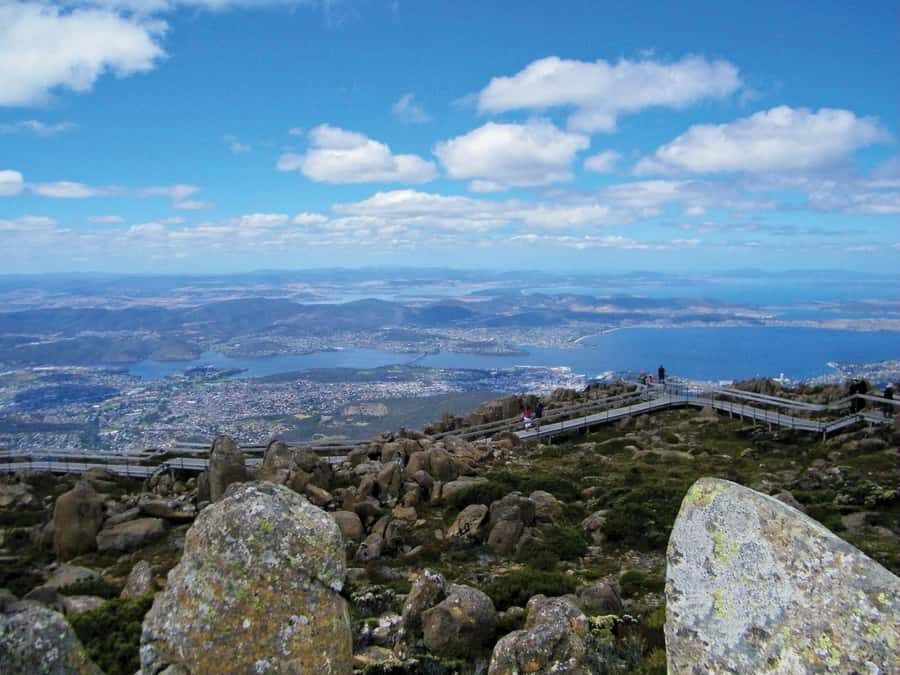 Hobart: Mount Wellington and Hobart Sightseeing Combo Ticket - Kunanyi/Mt Wellington by bus: the views start before the summit