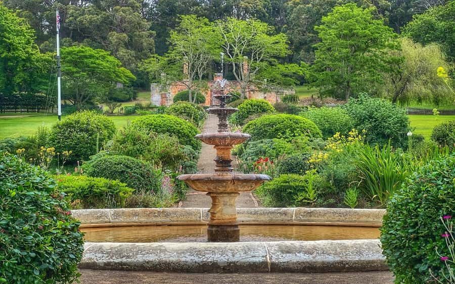Hobart: Port Arthur & Tasman Park Full-Day Trip with Cruise - Port Arthur Gets More Real With Site Talks and Restored Buildings