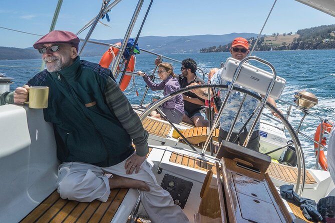 Hobart Sailing Experience - Getting from Kings Pier Marina to the Derwent’s best angles