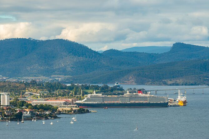 Hobart Shore Excursion: Hobart Attractions Bus - From IXL Atrium to Franklin Wharf: How the Tour Flows