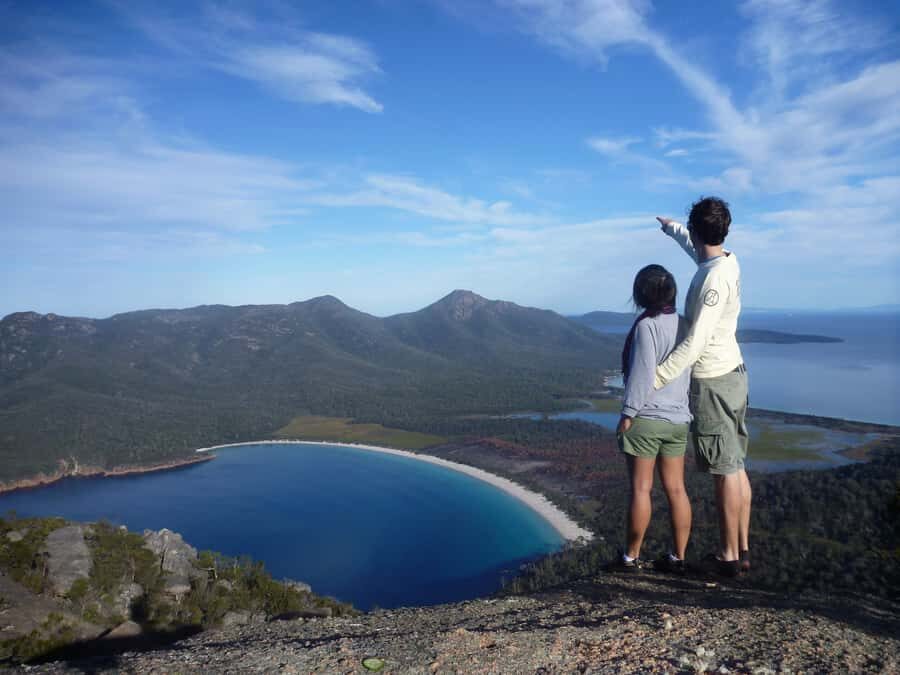 Hobart: Wineglass Bay & Freycinet Active Day Tour - Honeymoon Bay Lunch: Scenic Fuel Without Turning It Into a Food Tour