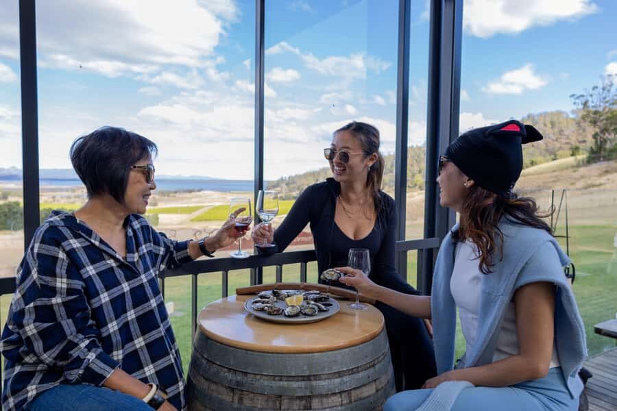 Hobart: Wineglass Bay & Freycinet Active Day Tour - The Long Drive: Hobart to Freycinet Starts the Day the Right Way