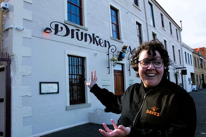 Hobart's Liquid History Pub Tour - Stop 1: Salamanca Place and the charm of bars inside older buildings