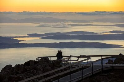 Shore Excursion: Nipaluna (Hobart) Highlights - Kunanyi (Mt. Wellington) viewpoint: the weather is the real boss