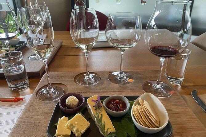 Signature Saturday Wine Tour - Taste Stops That Matter