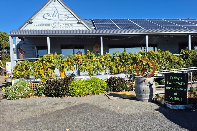 Signature Saturday Wine Tour - Stop 1: Richmond Bridge and Richmond Tasting House