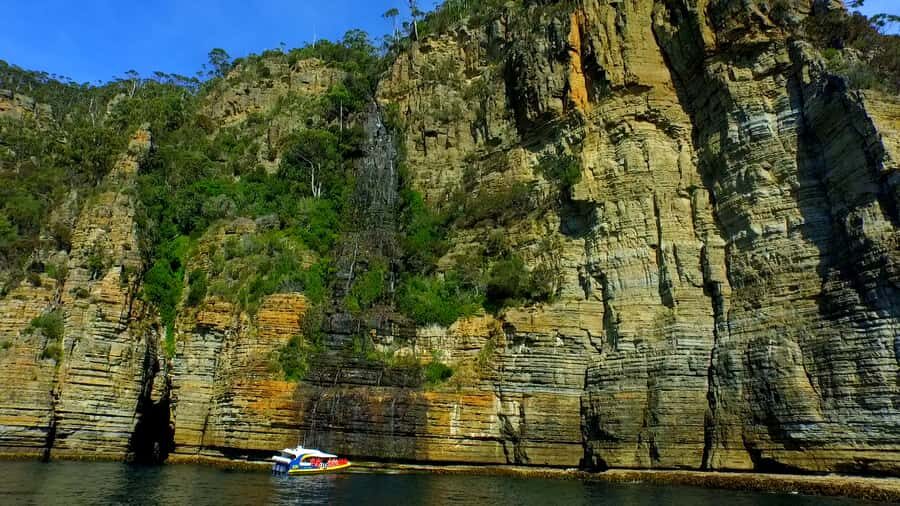Tasman Peninsula Day Trip with Cruise & Devils from Hobart - The story of the coastline: why the cruise feels different than a drive
