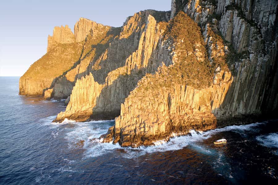 Tasman Peninsula Tour, Cruise & Port Arthur Historic Site - The highlight: the 3-hour coastal wilderness cruise